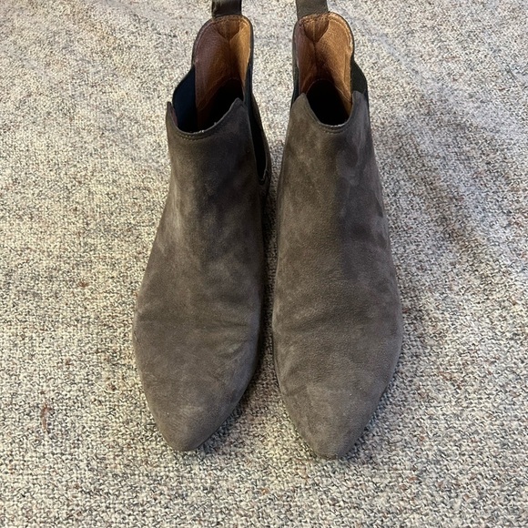 Madewell Nico Taupe Gray Chelsea Suede Boot - Picture 4 of 10